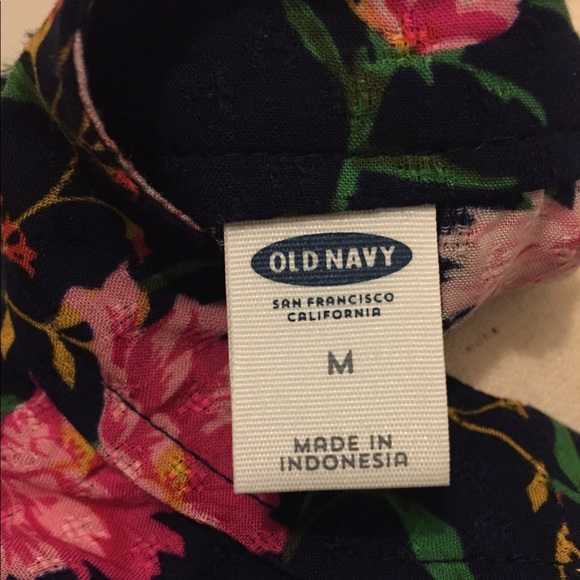OLD NAVY Sleeveless V-neck Floral Print Top - Picture 4 of 4